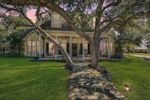 Exterior - Luxury Dripping Springs Home-Pool&Hot-Tub Firepit! (Dripping Springs)