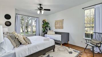 6 bedrooms, iron/ironing board, free WiFi, bed sheets