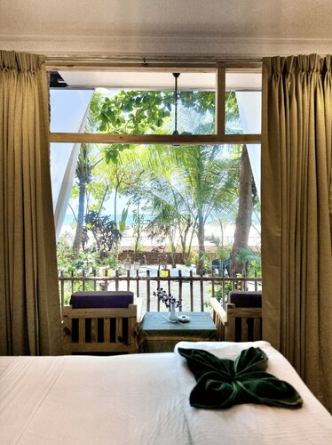 Secret Garden - Premium Hut #4