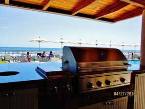 Property grounds - STEPS from the Ocean! (Ormond Beach)