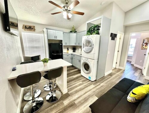 Cozy Studio Near Theme Parks