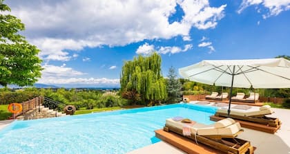 Villa Wild Willow - Sechs Schlafzimmer Villa, Schläft 16