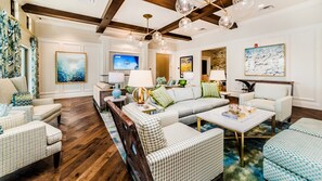 Villa - Luxury 6 Bed Villa With Pool Spa in Solara Resort (Kissimmee)