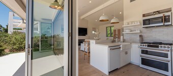 Charming cottage in Malibu Park above Zuma Beach.