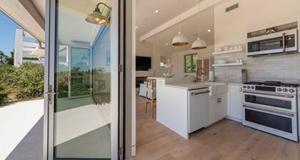 Charming cottage in Malibu Park above Zuma Beach.