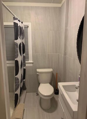 Toallas y papel de baño