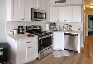 Fridge, dishwasher