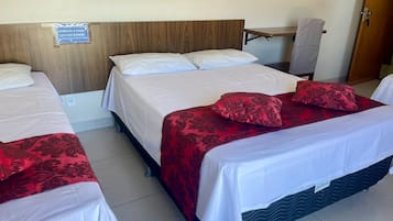 Escrivaninha, espaço de trabalho para notebook, Wi-Fi de cortesia