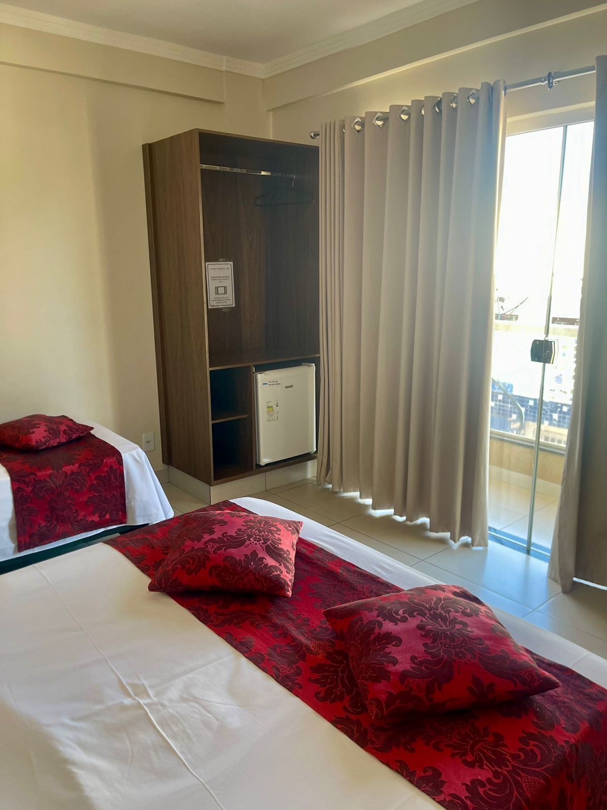 Desk, laptop workspace, free WiFi