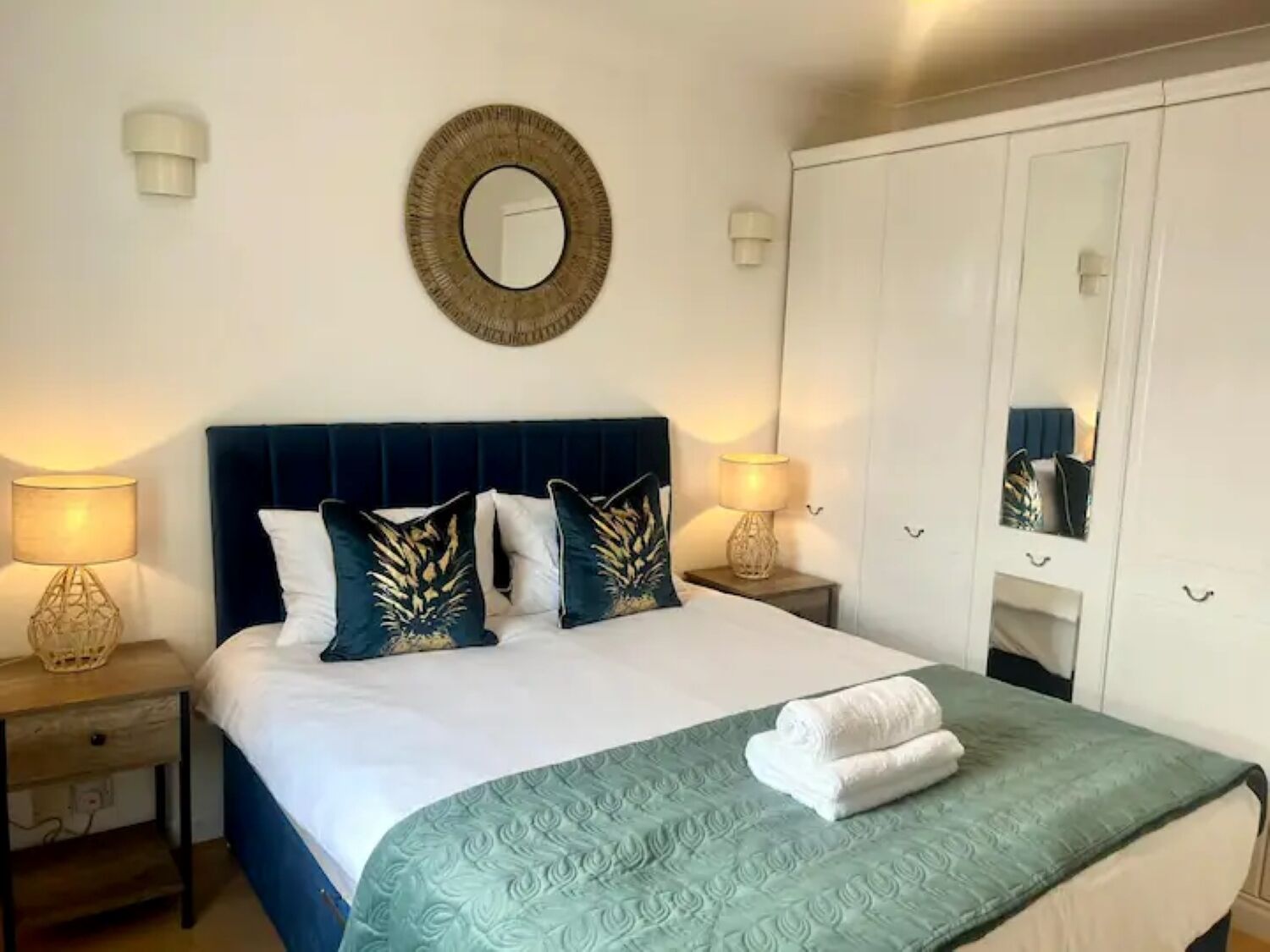 2 bedrooms, iron/ironing board, free WiFi, bed sheets