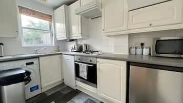 Réfrigérateur, micro-ondes, four, lave-vaisselle