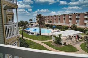 Terrace/patio - Island Beachwalk Waterfront! 2 Pools/Hot Tubs View (Galveston)
