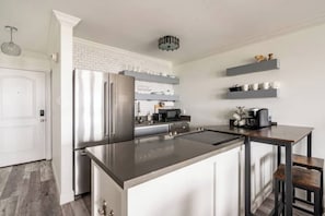 Fridge, oven, dishwasher