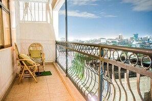 Classic Apartment, Balcony, City View | Balcony - Lux Suites Lay Canon Apartments Ngara (Nairobi)