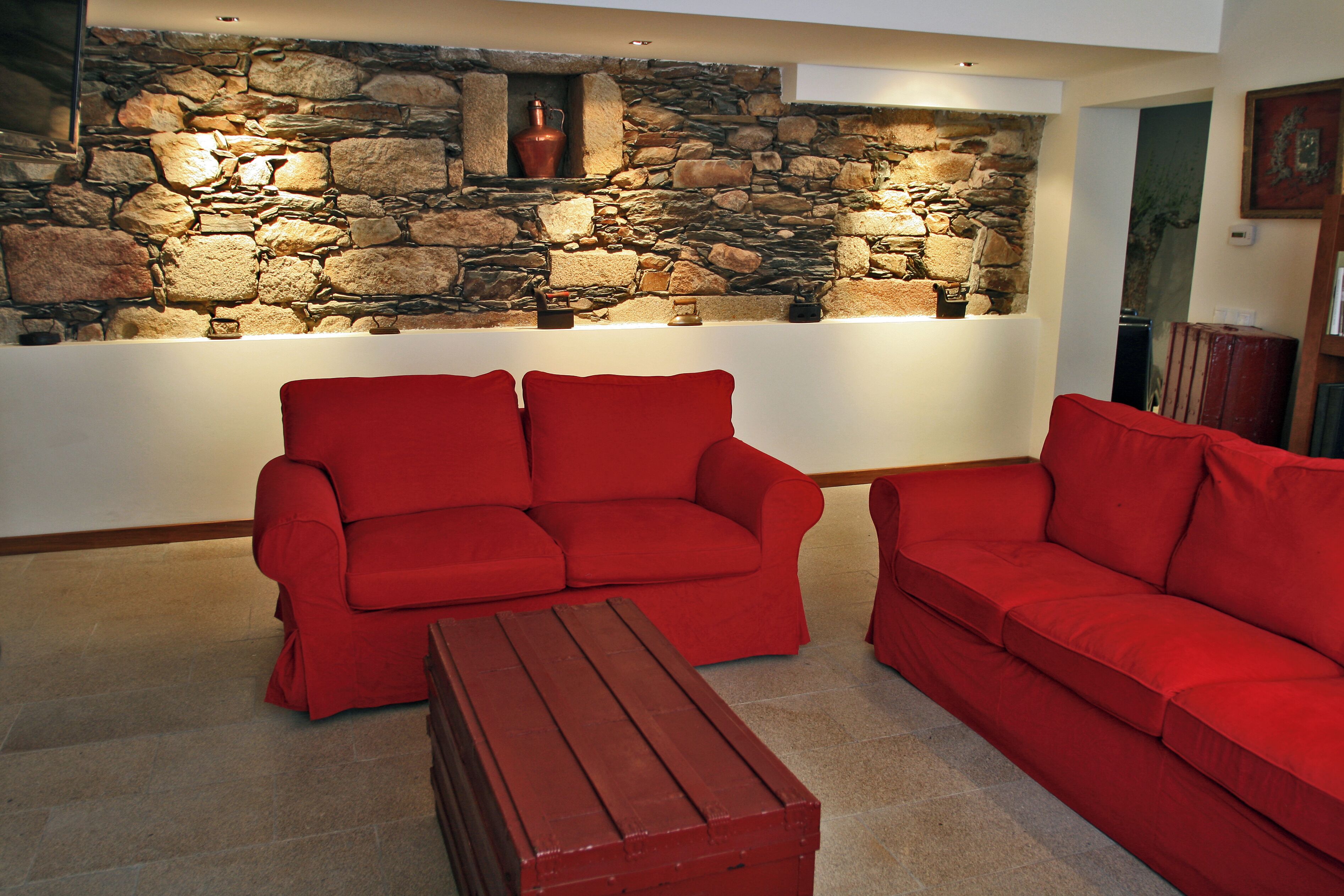 Télévision LCD de 47 pouces avec chaînes par câble