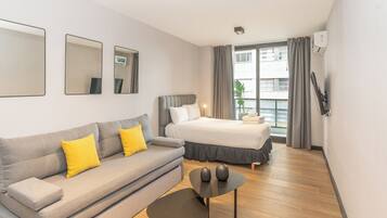 2 bedrooms, premium bedding, down duvets, pillow-top beds