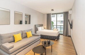 Premium bedding, down duvets, pillow-top beds, individually decorated - Live Belgrano Arcos Boutique Apartments (Buenos Aires)