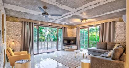 Stunner 2 min walk to beach