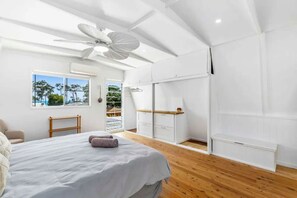 5 chambres, fer et planche à repasser, Wi-Fi, draps fournis