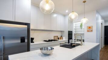 Fridge, microwave, oven, stovetop