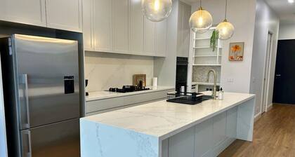 Modern Home - gr8 4 groups