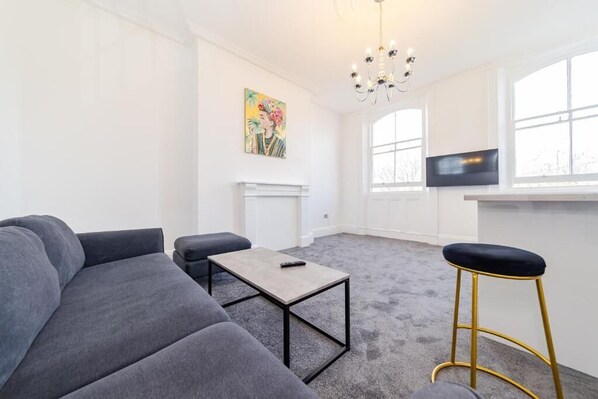 Smart TV - Brighton City Centre 1 Bedroom Flat BN15NOR17 (Brighton and Hove)