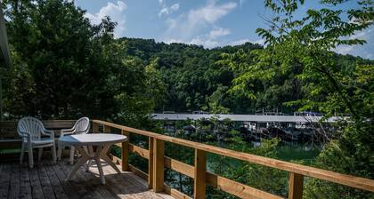 Charming 2-bedroom Duplex in Albany, KY on Dale Hollow Lake with Slip #20