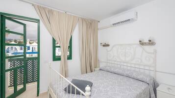 Bügeleisen/Bügelbrett, kostenloses WLAN, Bettwäsche