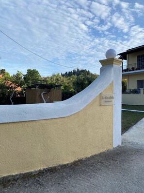 Fachada da propriedade