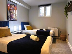 4 chambres, fer et planche à repasser, Wi-Fi gratuit, draps fournis