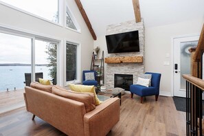 Smart TV, fireplace, ping pong