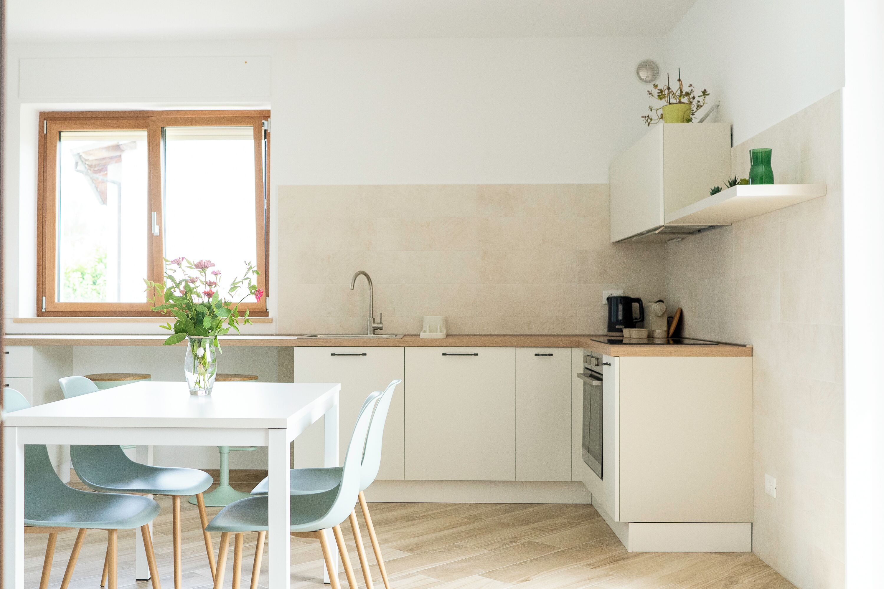 Comfort Apartment, 2 Bedrooms, Balcony, Mountain View | Private kitchen