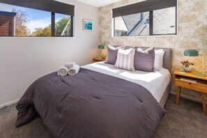 1 bedroom, iron/ironing board, travel cot, free WiFi