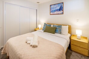 1 chambre, fer et planche à repasser, accès au Wi-Fi (inclus)