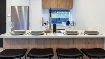 Fridge, microwave, oven, stovetop