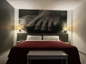 Desk, laptop workspace, free WiFi, bed sheets - Alcanacia (Zujar)