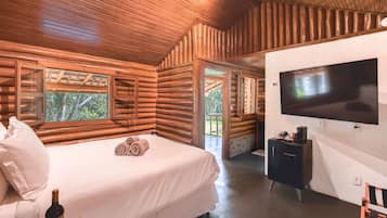 Classic Chalet | 1 bedroom, premium bedding, minibar, iron/ironing board