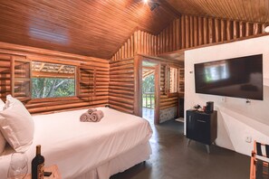 Chalé clássico | 1 quarto, roupas de cama premium, frigobar