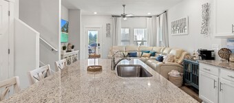 Blue Angel Beach House-2 king suites+Fire pit+air hockey🌴