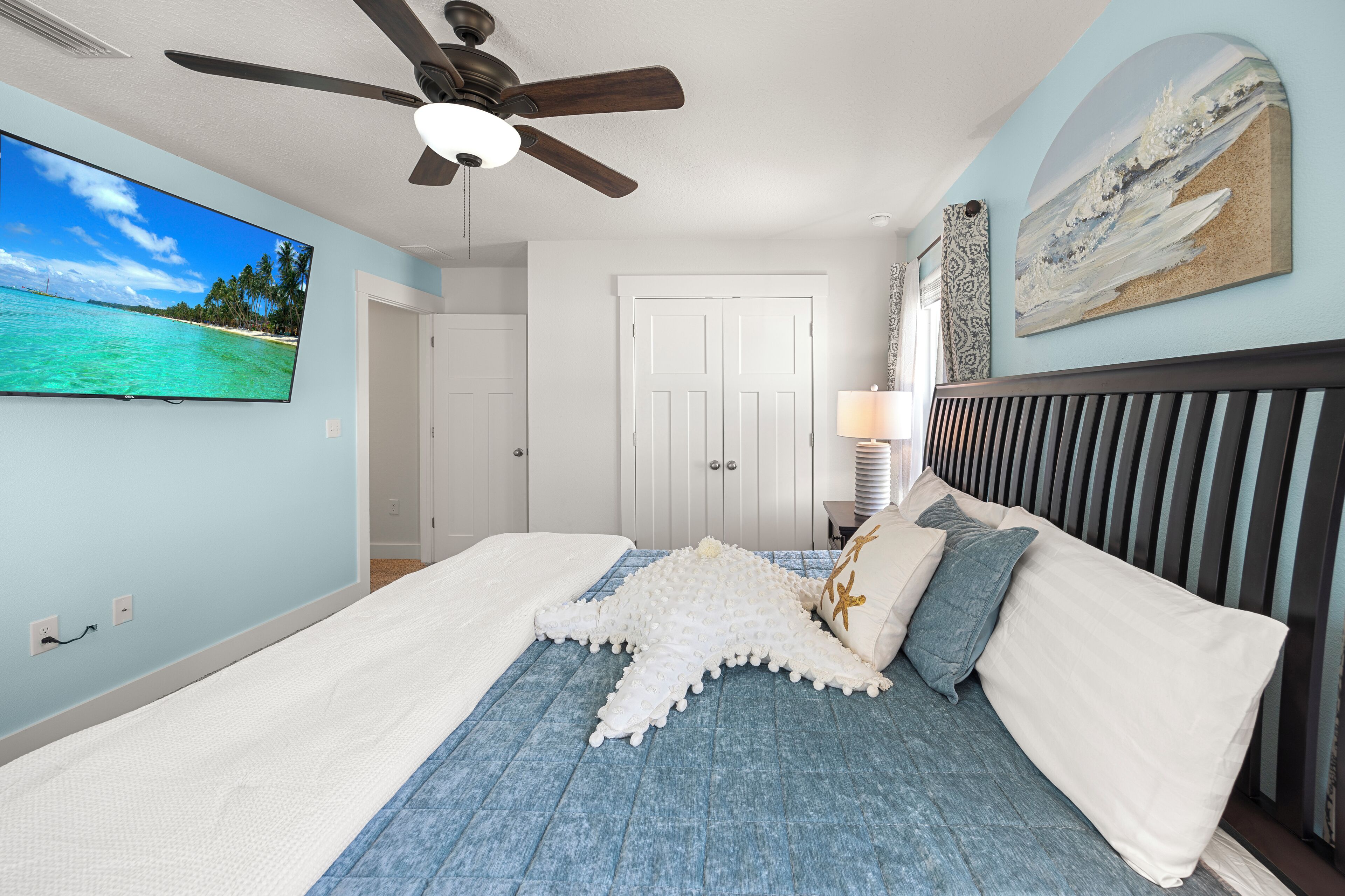 4 bedrooms, iron/ironing board, travel crib, free WiFi