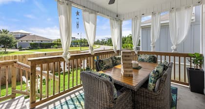 Blue Angel Beach House-2 king suites+Fire pit+air hockey🌴