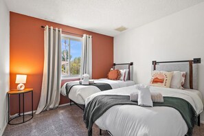 3 bedrooms, iron/ironing board, free WiFi, bed sheets