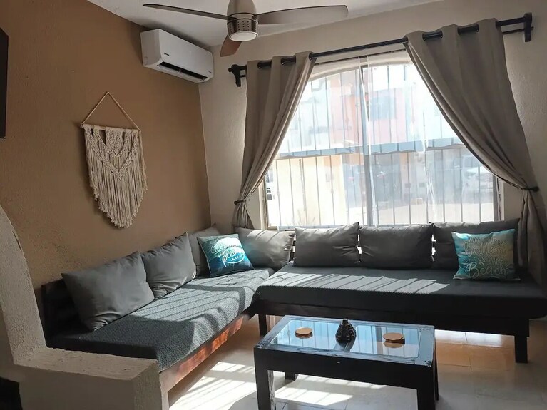 Linda Casa Con Alberca Y Cascada. - Cancún