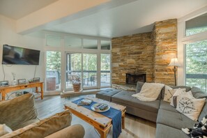 スマートテレビ、暖炉