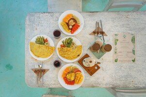 Café da manhã continental grátis todos os dias