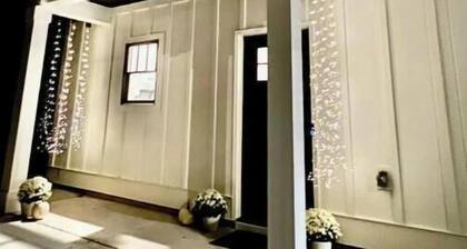 Charming Gainesville Townhome 3