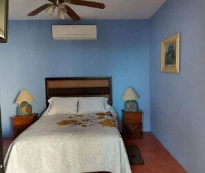 1 chambre, lit parapluie, Wi-Fi, draps fournis