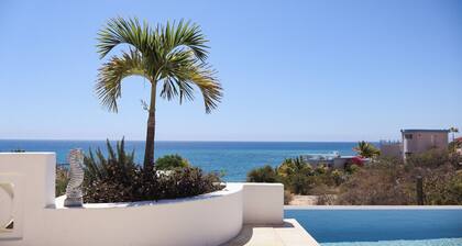 Casa Marquis Sunrise, Ocean Views, Pool, 2 Bedroom