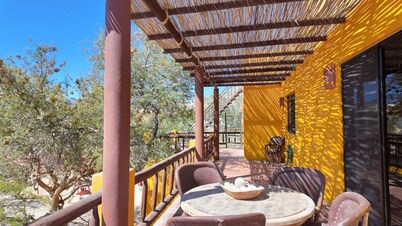5 Minutes to Downtown Los Barriles, Walk to Beach