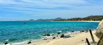 Oceanfront Condo, Patio and shared Pool Casita Mar y Sol